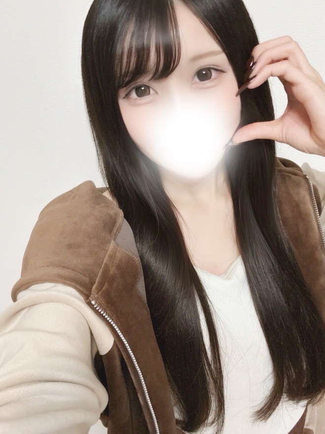 肨